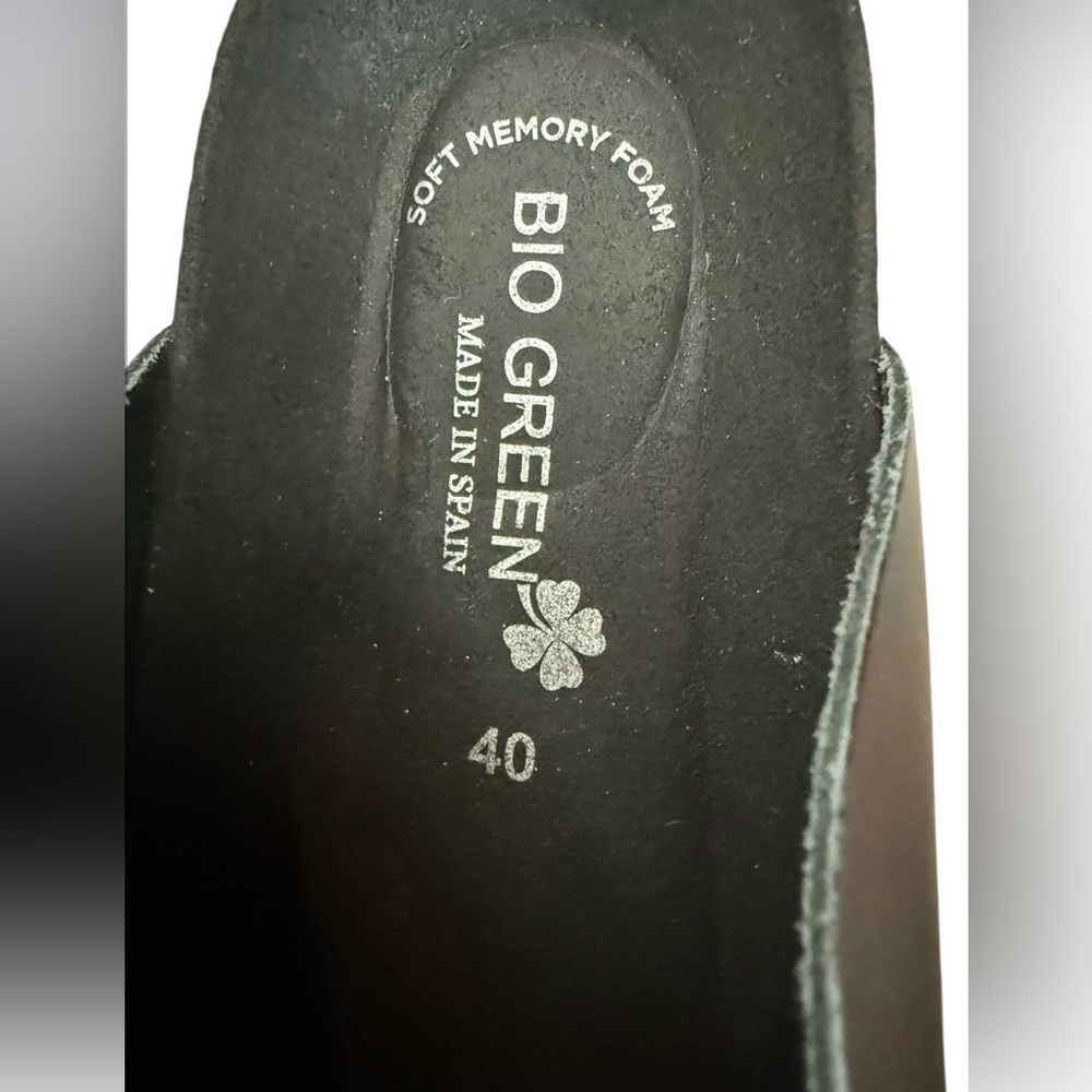 NWOT Bio Green women’s 40 soft memory foam leather slip on black clogs - Picture 7 of 8